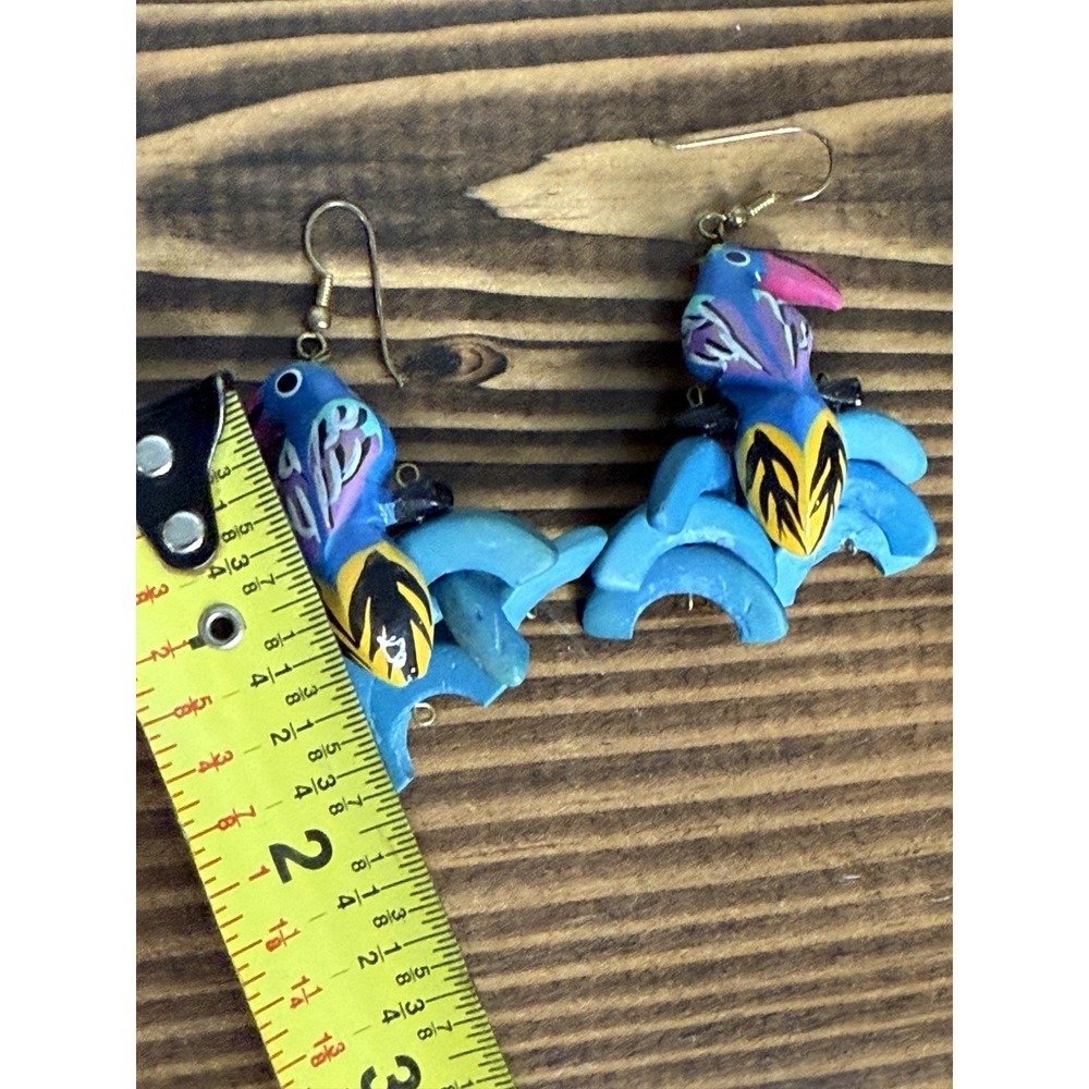 Vintage Hand Carved Wooden Parrot Bird Earrings Dangle Hand Painted Statement - Picture 3 of 3